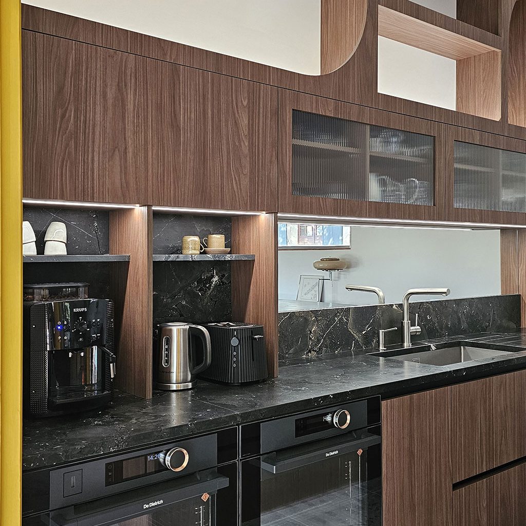 cuisine sur mesure, réalisations, bois, contactez